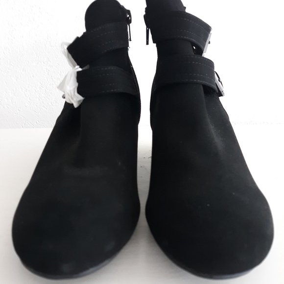 Unworn black wedge booties size 10 - Picture 8 of 13